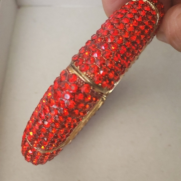 Statement Red Crystal Bangle Stretch Bracelet - Picture 3 of 7